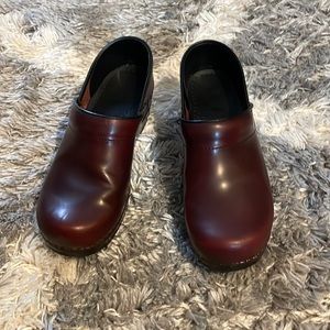 Dansko clogs size 38